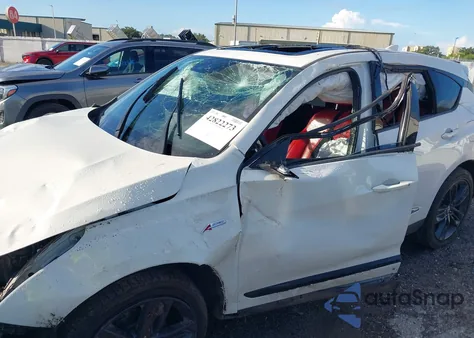 2019 Acura Rdx A-Spec Package z USA, uszkodzony, nr VIN 5J8TC2H68KL021397